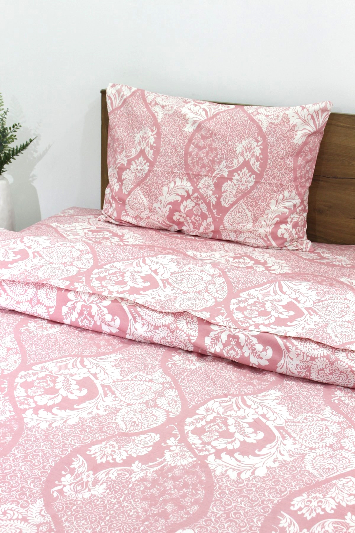 Pembe Damask Nevresimlik Nevresim Takımı Tek Kişilik